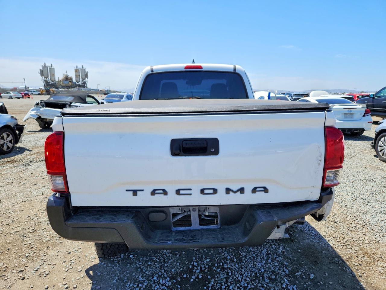 2019 TOYOTA TACOMA SR photo 11