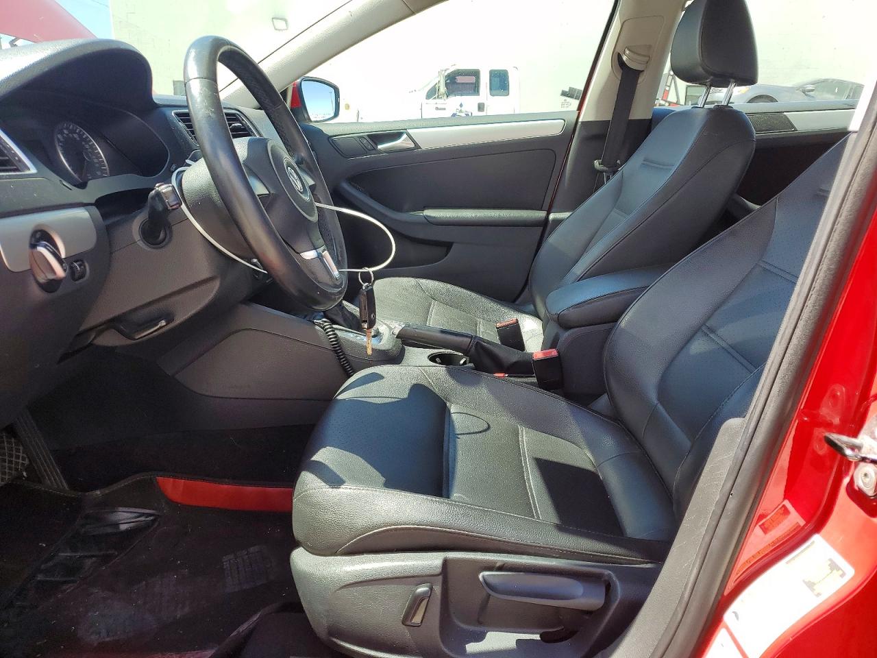 2013 VOLKSWAGEN JETTA SE photo 13