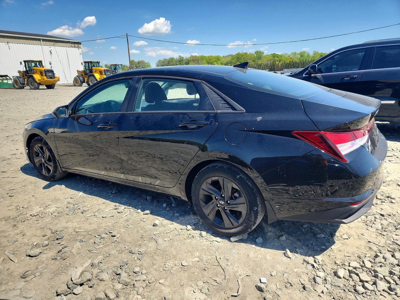 2023 HYUNDAI ELANTRA SEL photo 3