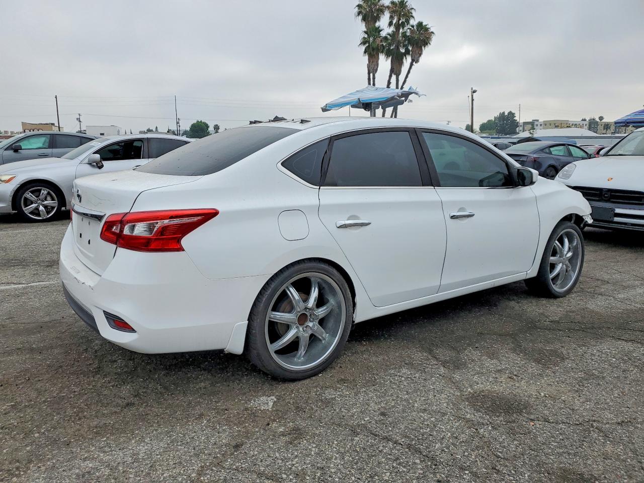 2019 NISSAN SENTRA S photo 4