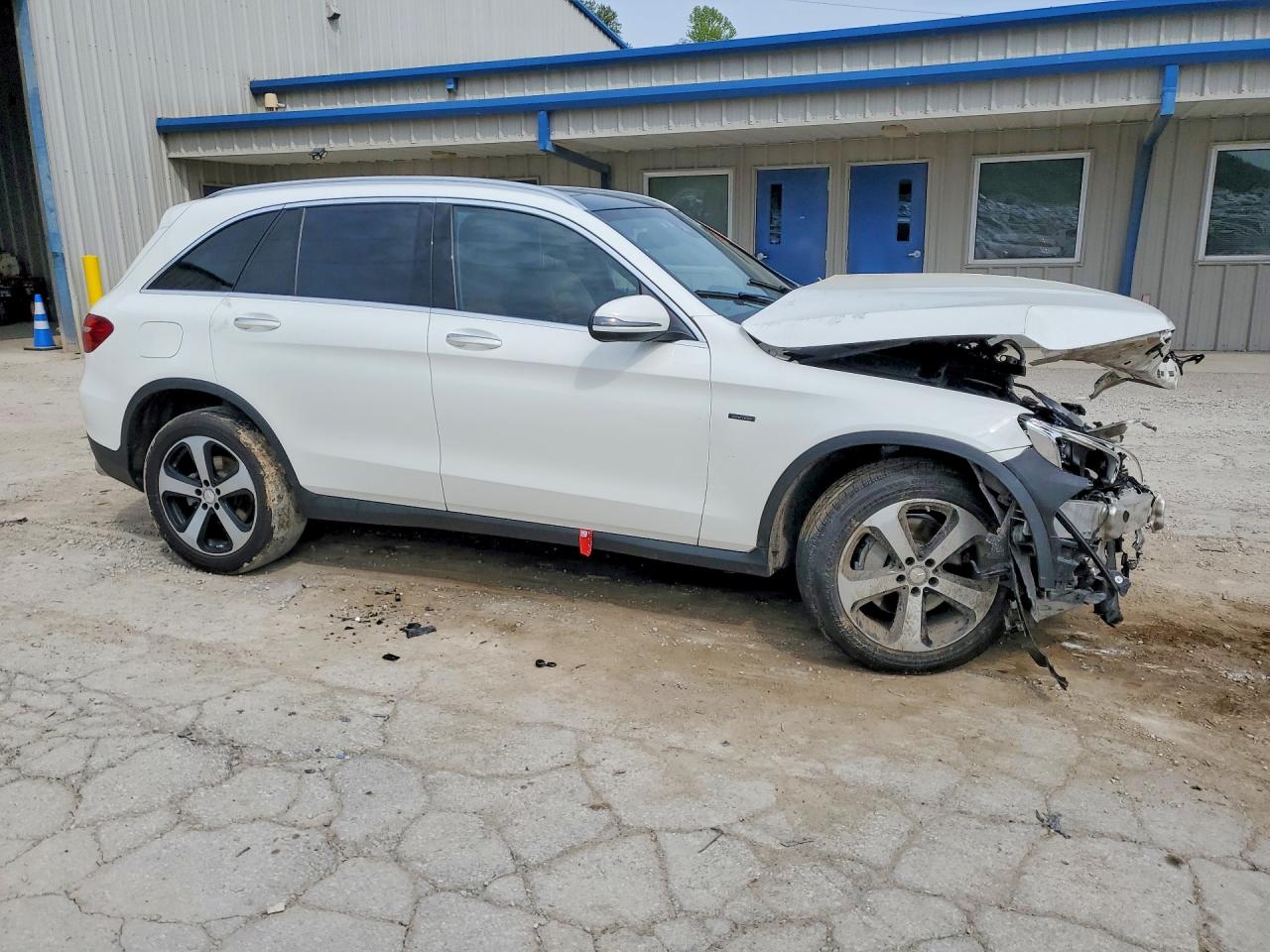 2016 MERCEDES-BENZ GLC 300 4MATIC photo 10