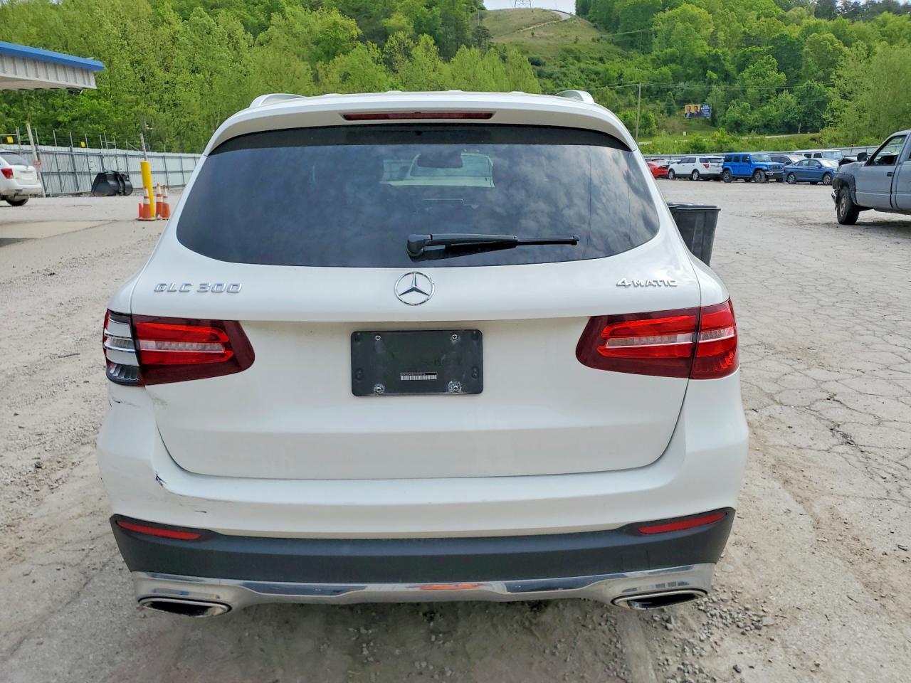 2016 MERCEDES-BENZ GLC 300 4MATIC photo 16