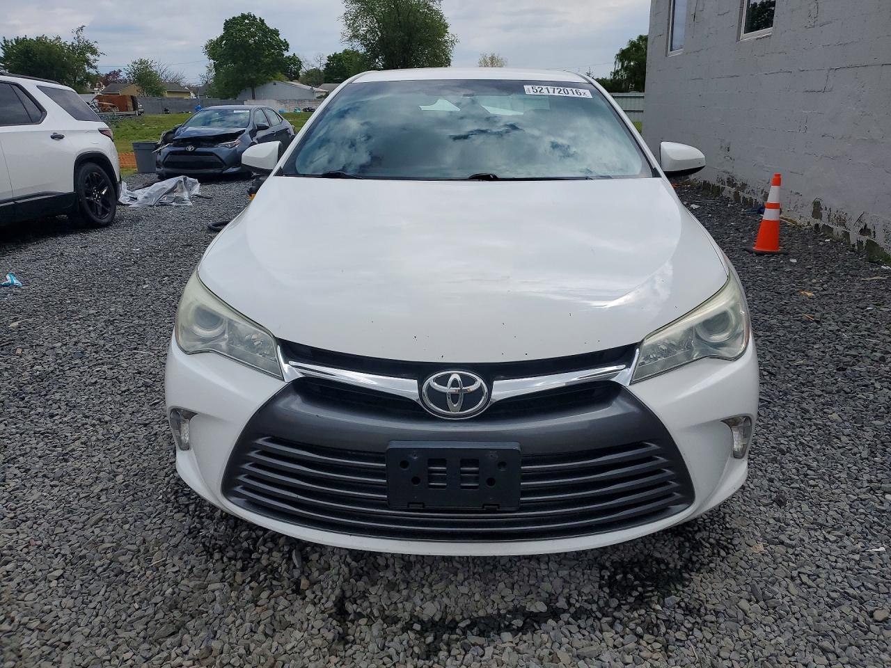 2015 TOYOTA CAMRY LE photo 13
