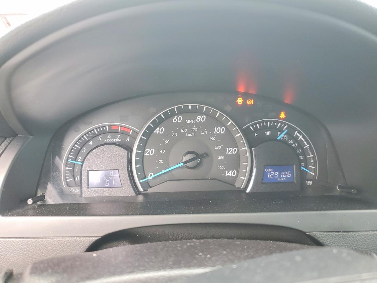 2015 TOYOTA CAMRY LE photo 25