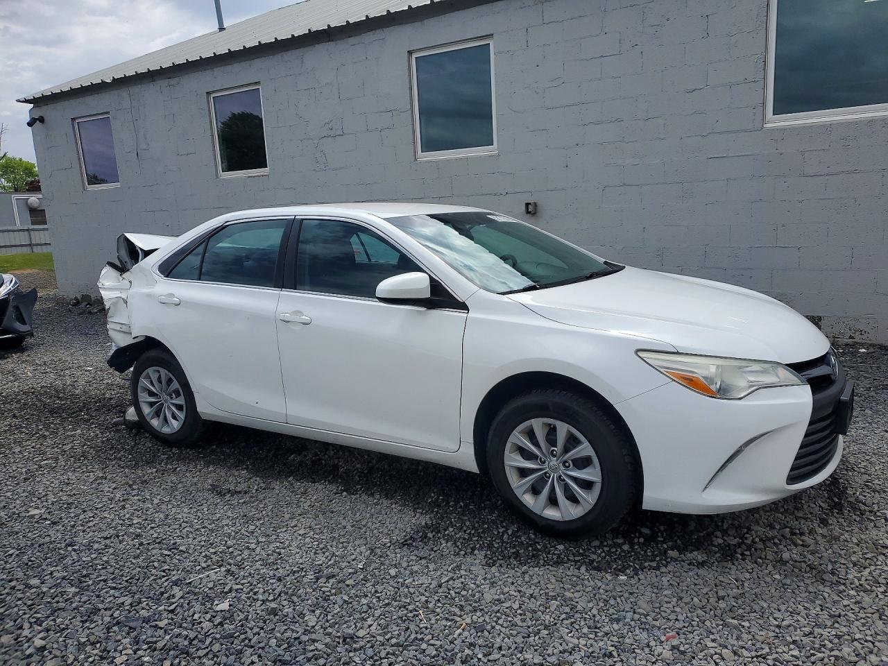 2015 TOYOTA CAMRY LE photo 10