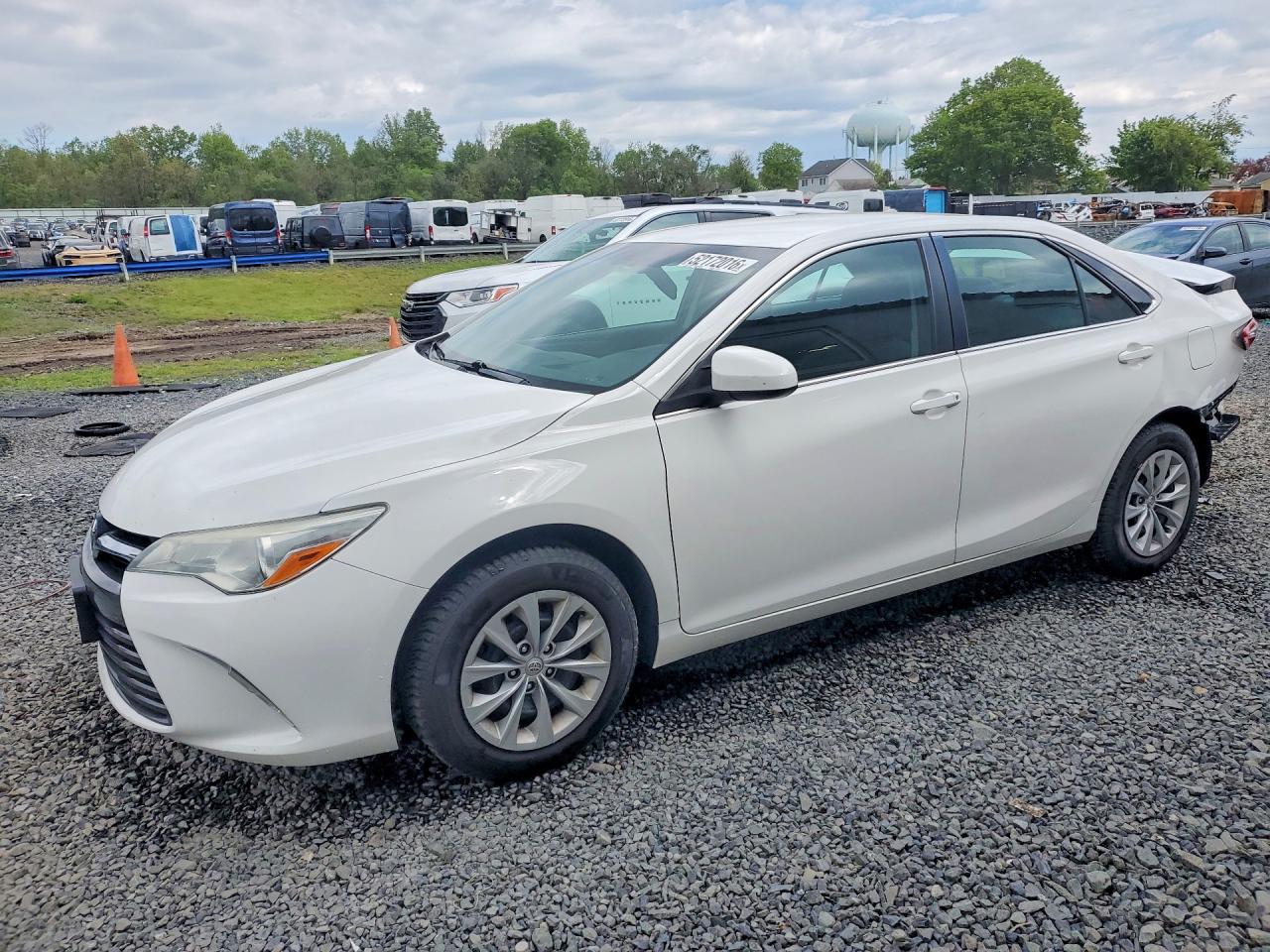 2015 TOYOTA CAMRY