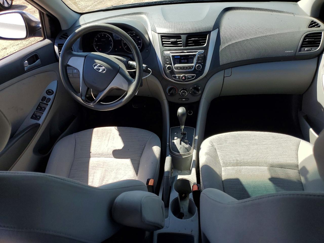 2016 HYUNDAI ACCENT SE photo 8