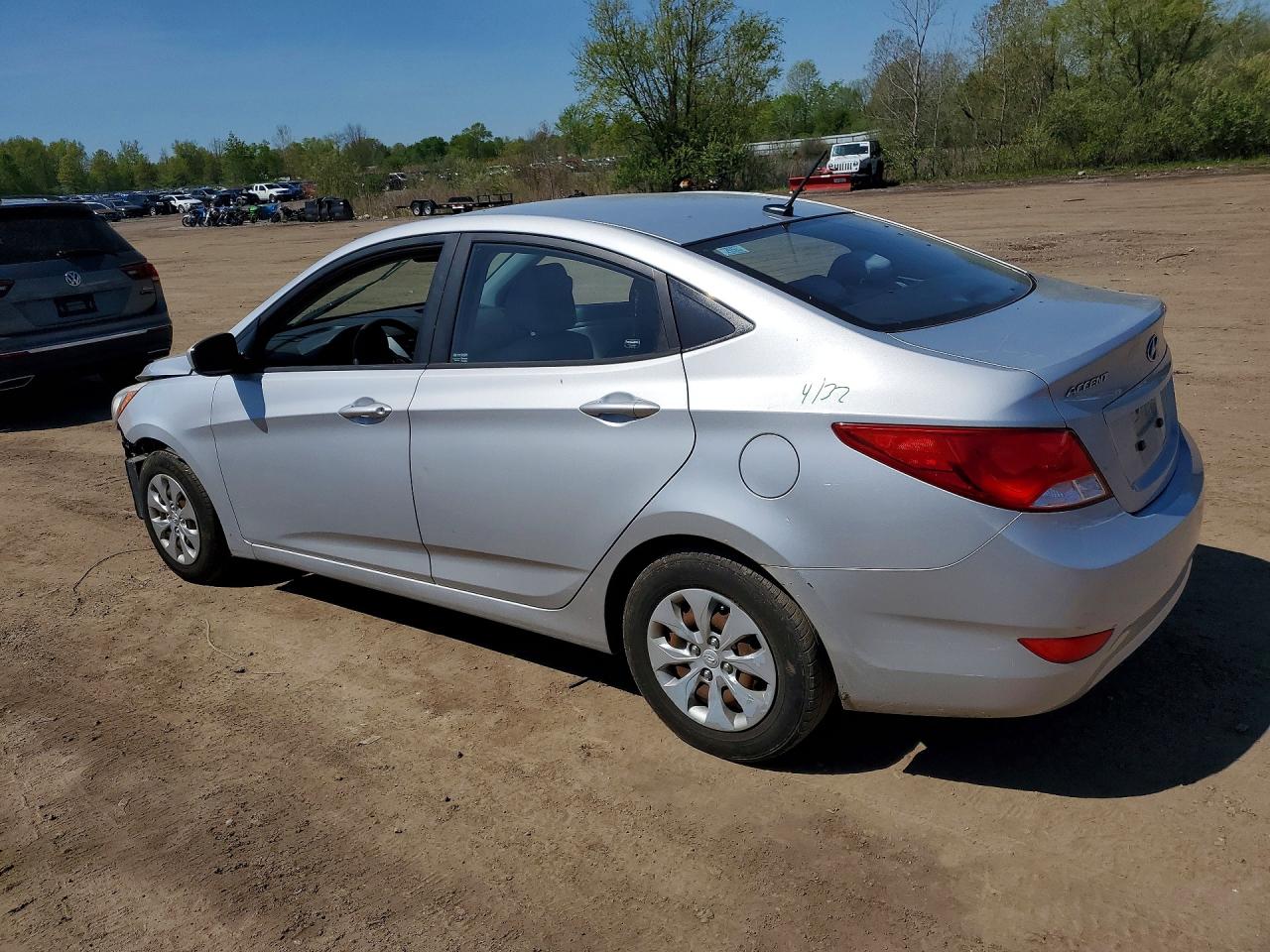 2016 HYUNDAI ACCENT SE photo 2