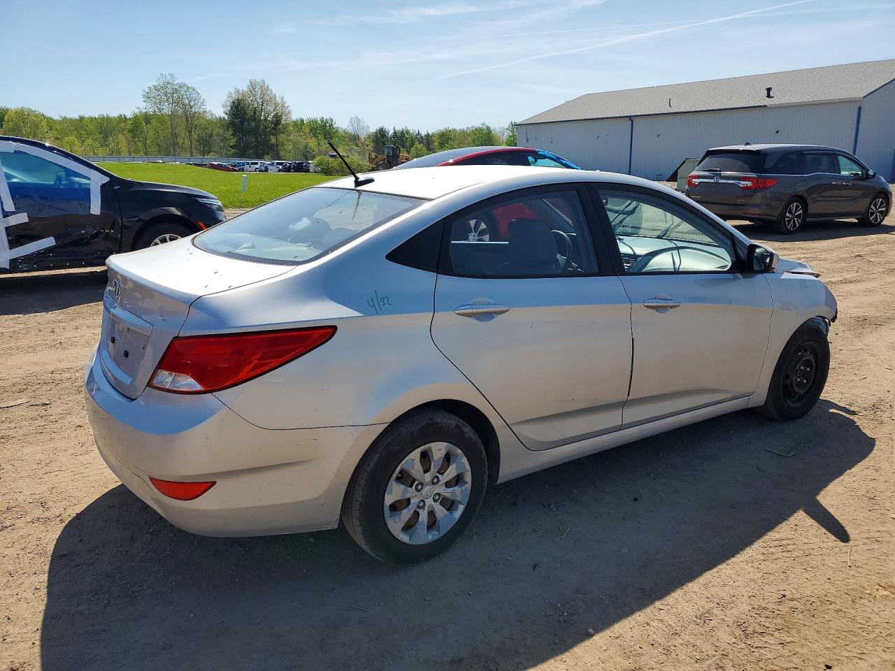 2016 HYUNDAI ACCENT SE photo 3