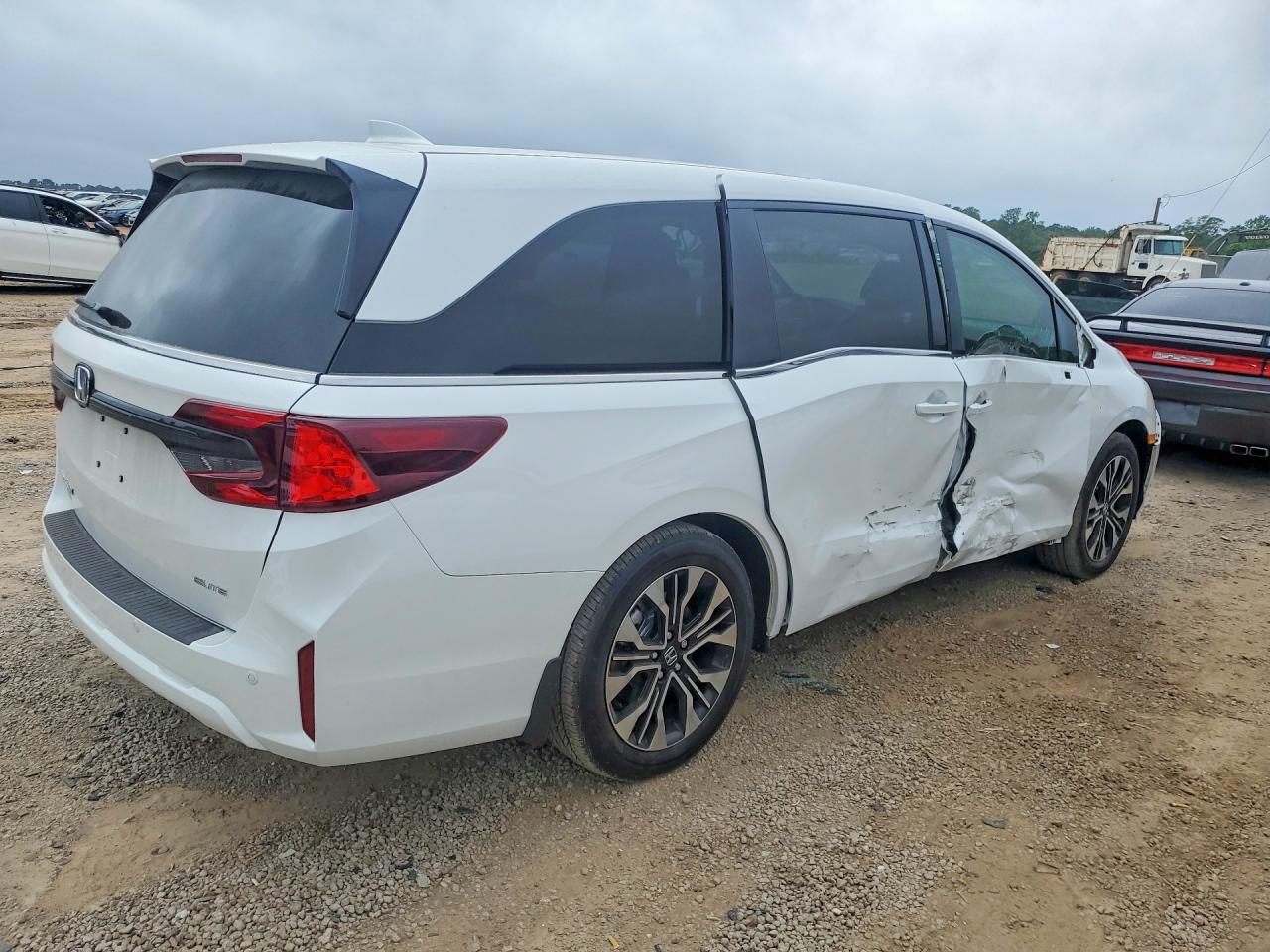 2026 HONDA ODYSSEY ELITE photo 3