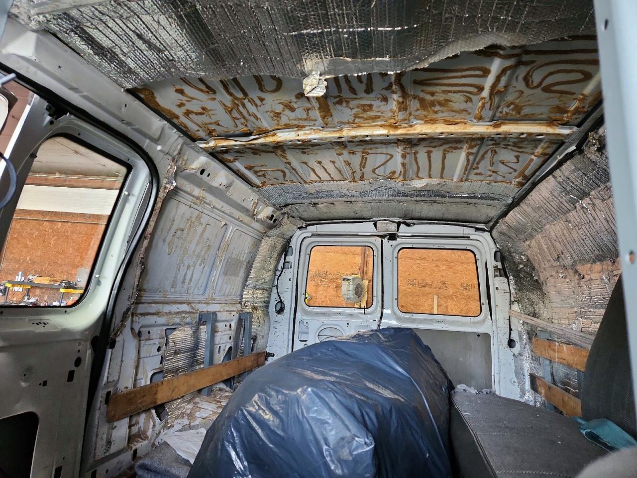 2011 FORD ECONOLINE E250 VAN photo 21