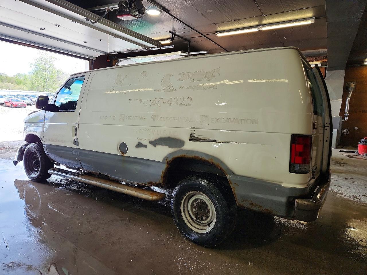 2011 FORD ECONOLINE E250 VAN photo 3