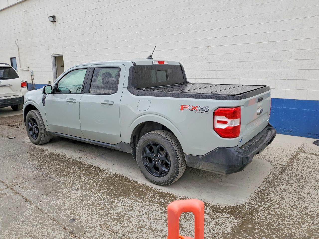 2023 FORD MAVERICK XL photo 2