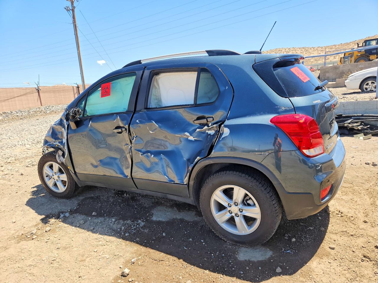 2022 CHEVROLET TRAX 1LT photo 2