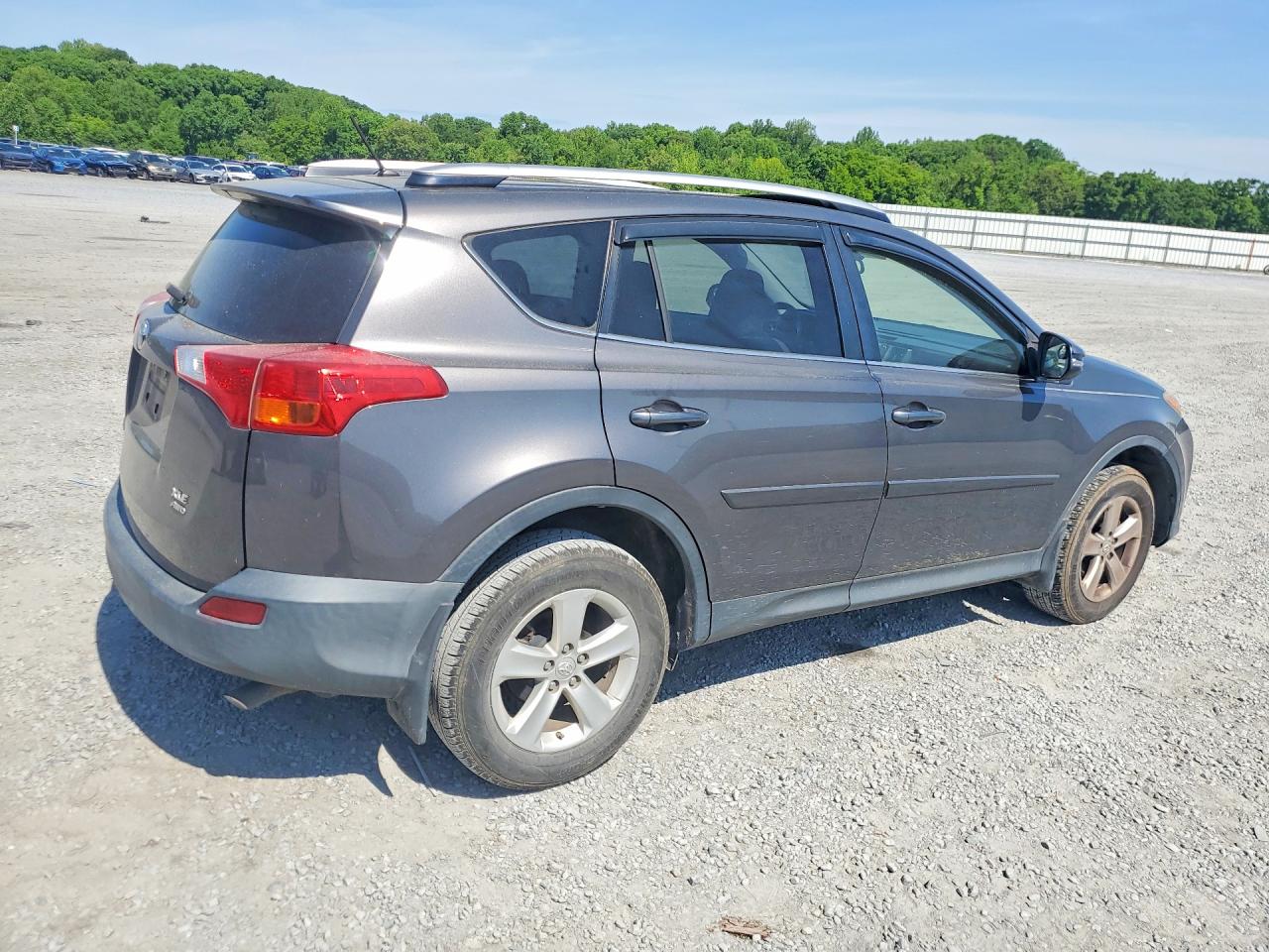 2013 TOYOTA RAV4 XLE photo 3