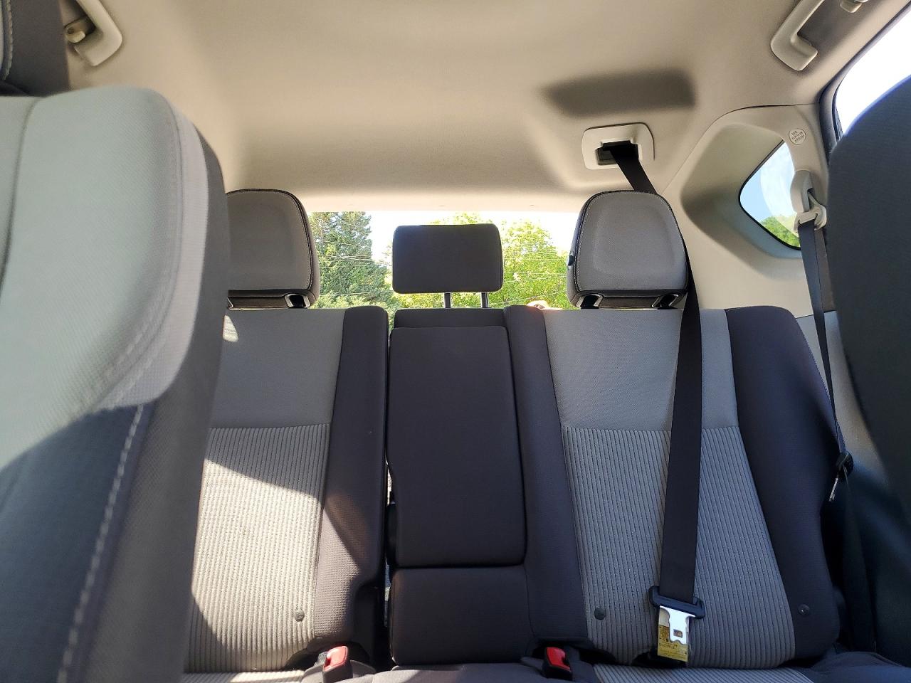2013 TOYOTA RAV4 XLE photo 10