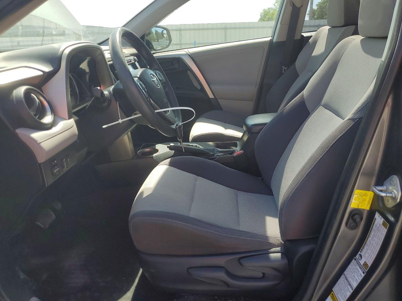 2013 TOYOTA RAV4 XLE photo 7