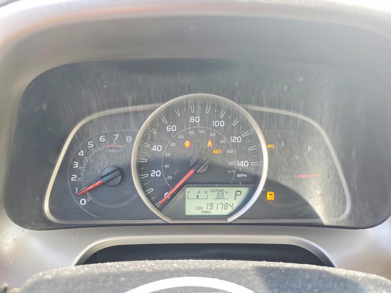 2013 TOYOTA RAV4 XLE photo 9
