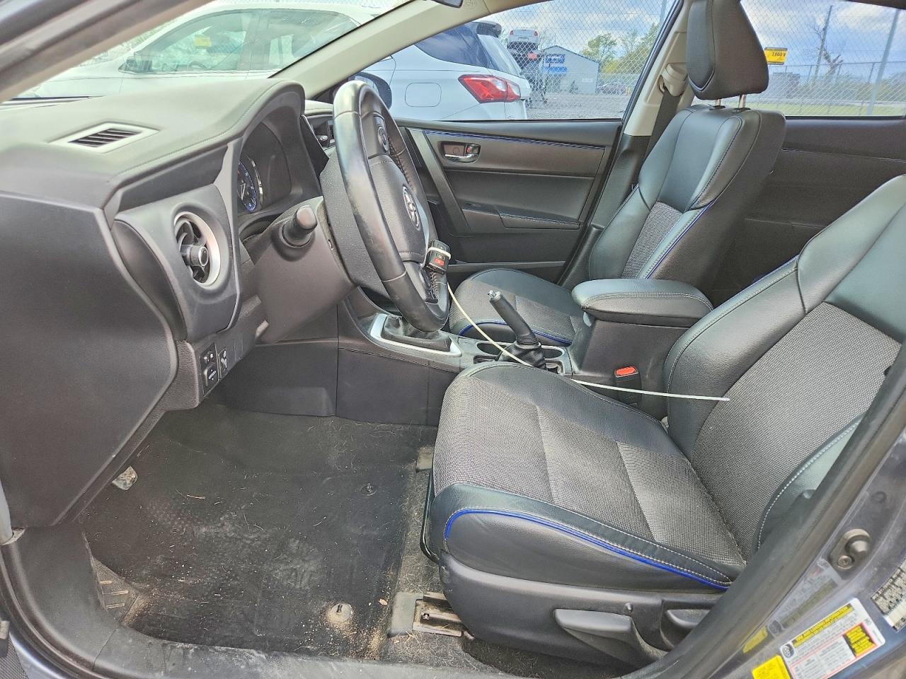 2017 TOYOTA COROLLA SE photo 19