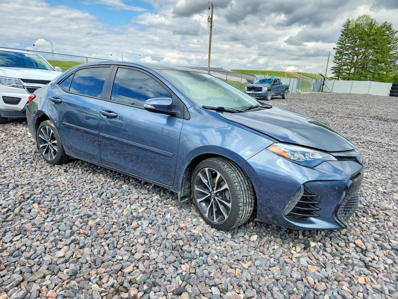 2017 TOYOTA COROLLA SE photo 10