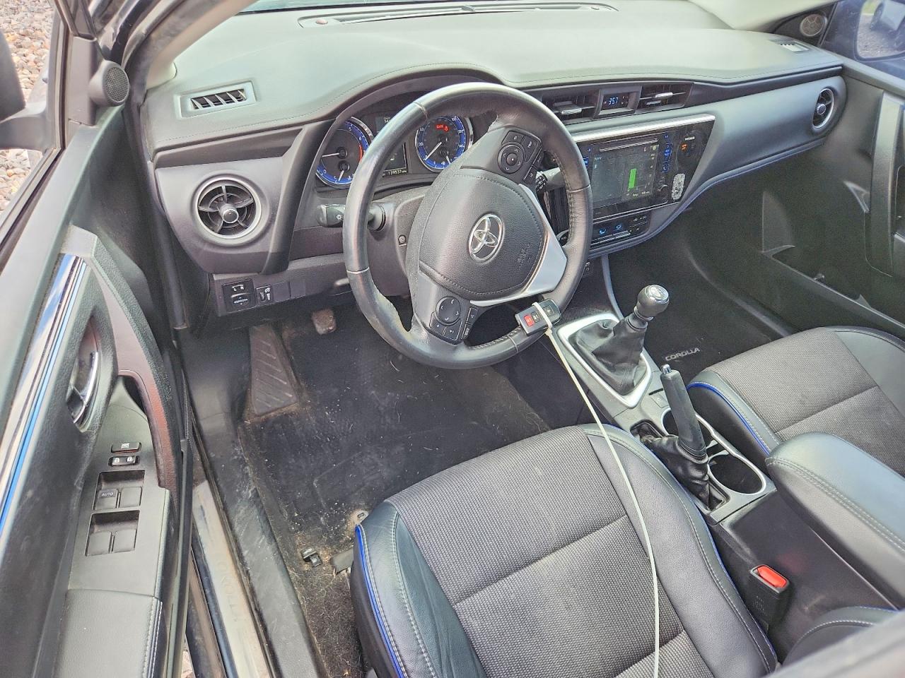 2017 TOYOTA COROLLA SE photo 22