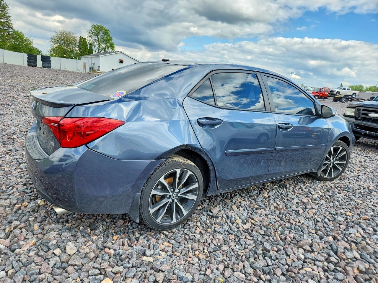 2017 TOYOTA COROLLA SE photo 7