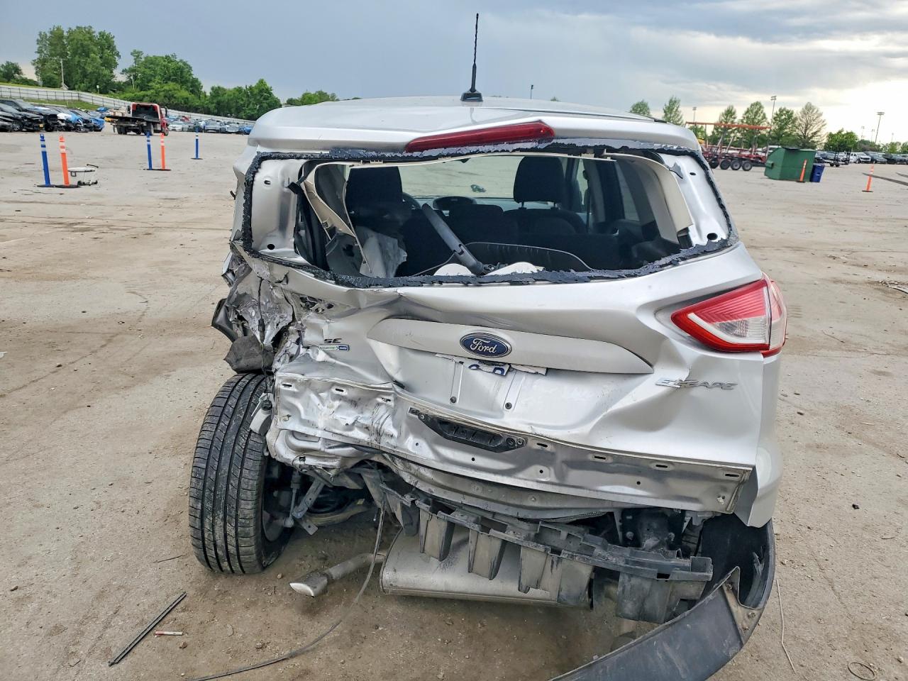 2016 FORD ESCAPE SE photo 11