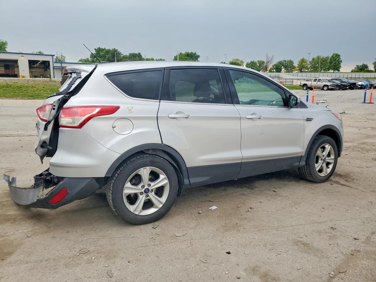 2016 FORD ESCAPE SE photo 5
