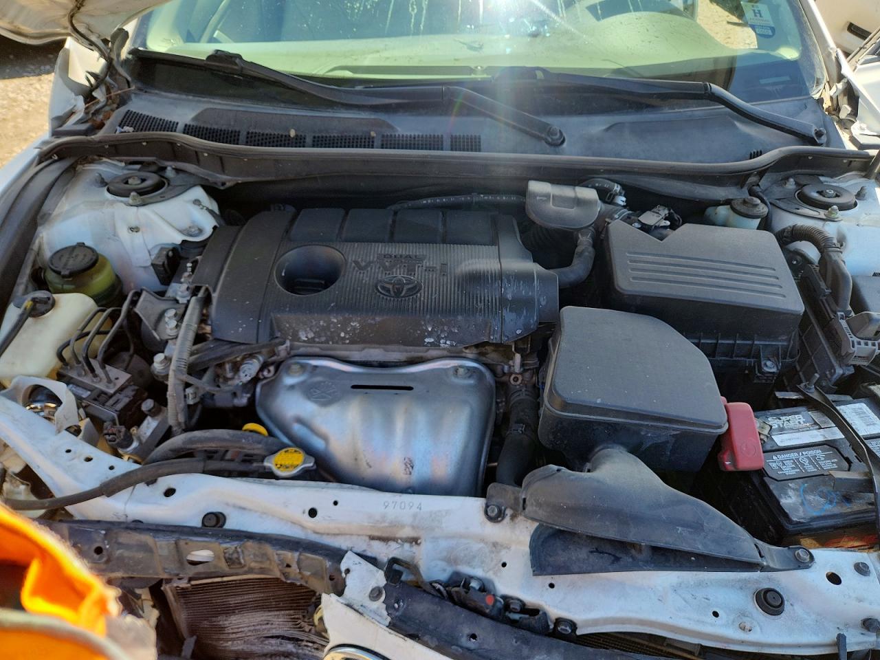 2010 TOYOTA CAMRY XLE photo 21