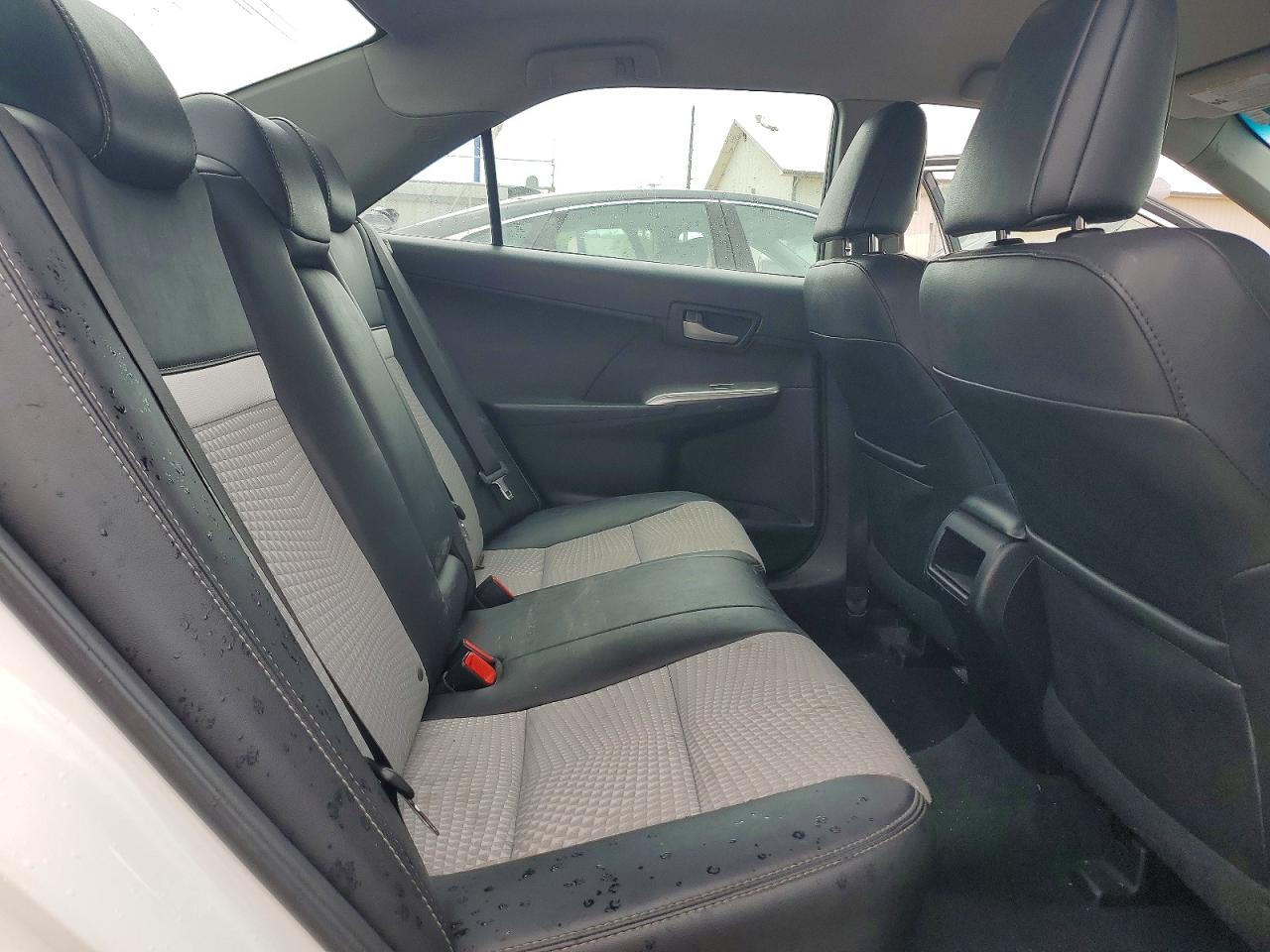 2014 TOYOTA CAMRY SE photo 19