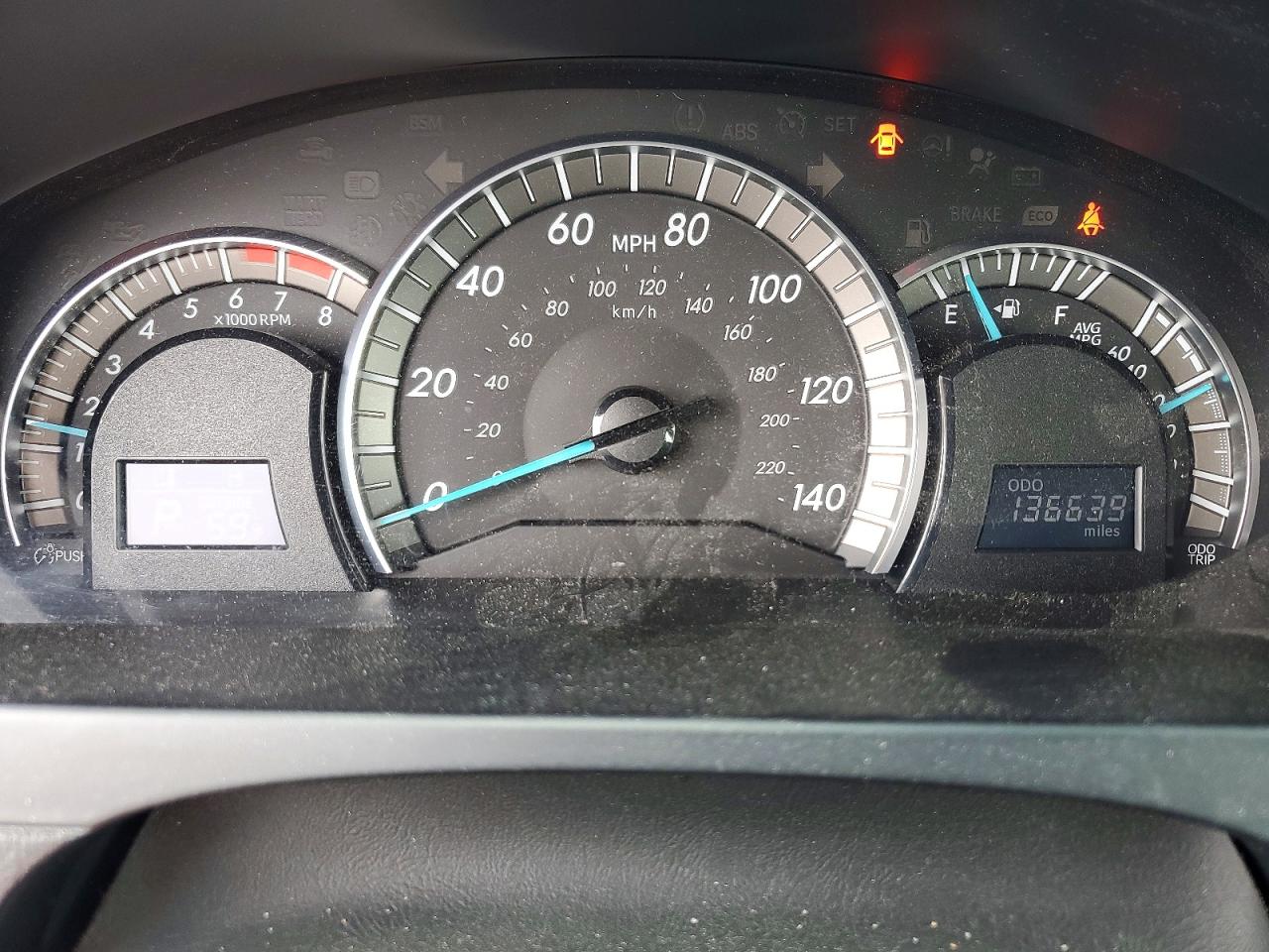 2014 TOYOTA CAMRY SE photo 17