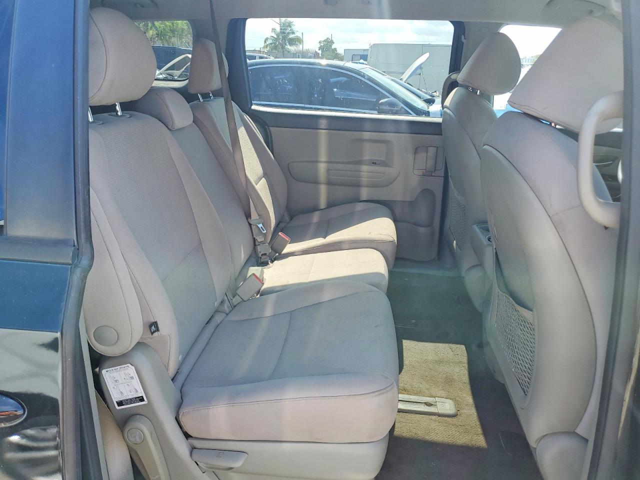 2016 KIA SEDONA LX photo 11