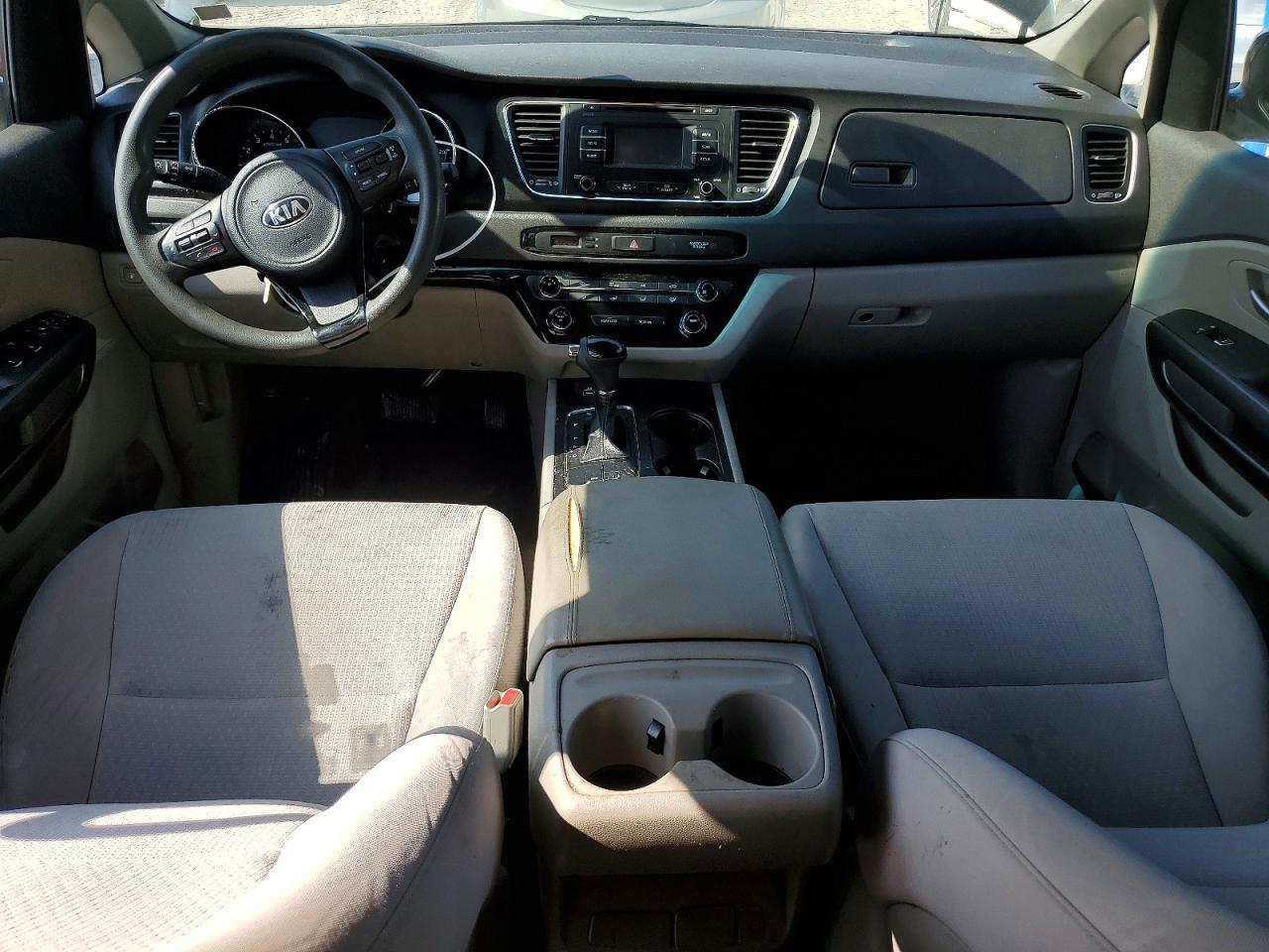 2016 KIA SEDONA LX photo 8