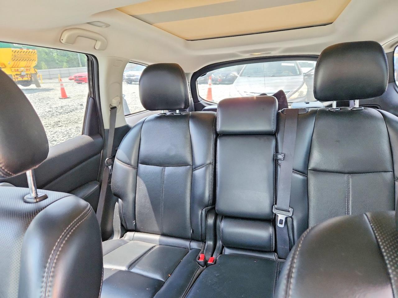 2017 NISSAN PATHFINDER photo 28