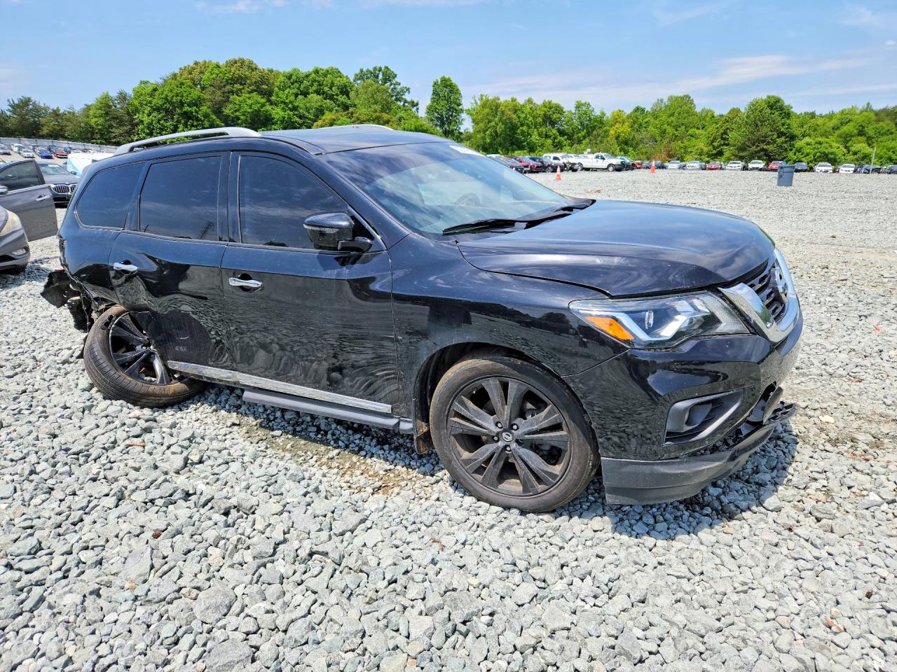 2017 NISSAN PATHFINDER photo 10