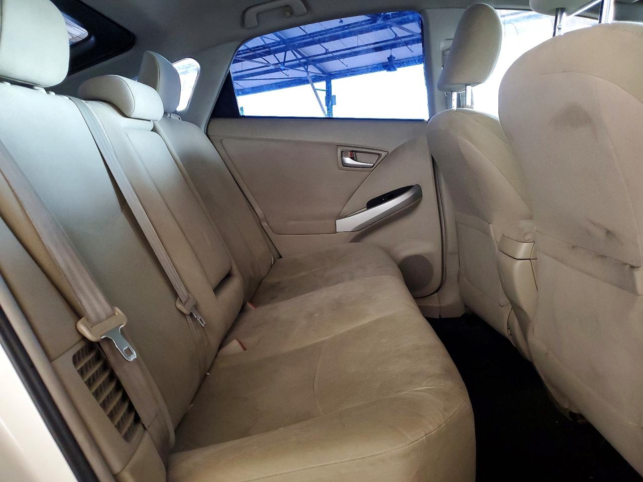 2013 TOYOTA PRIUS THREE photo 28