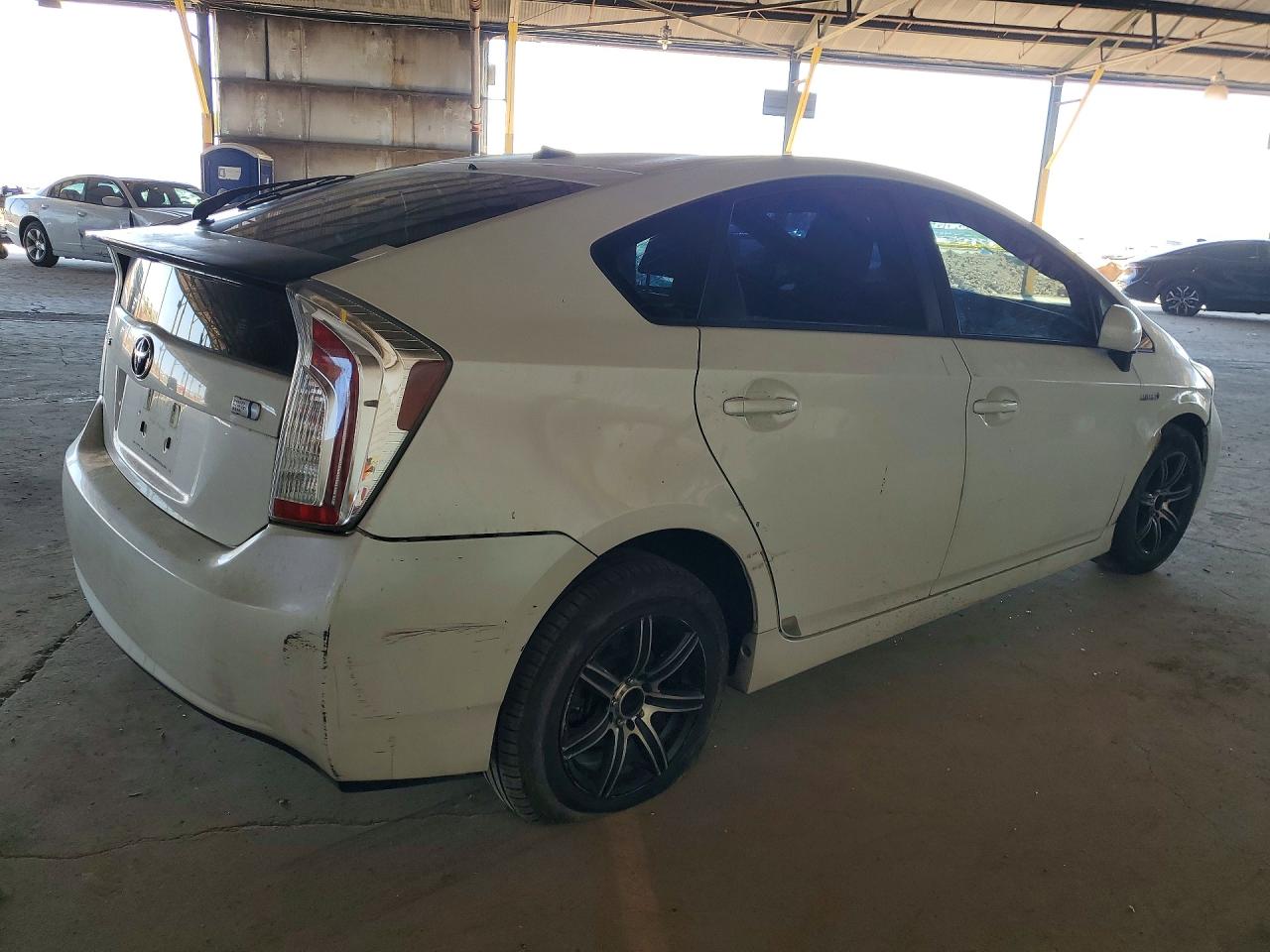 2013 TOYOTA PRIUS THREE photo 7