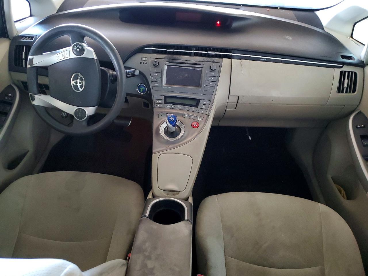 2013 TOYOTA PRIUS THREE photo 22