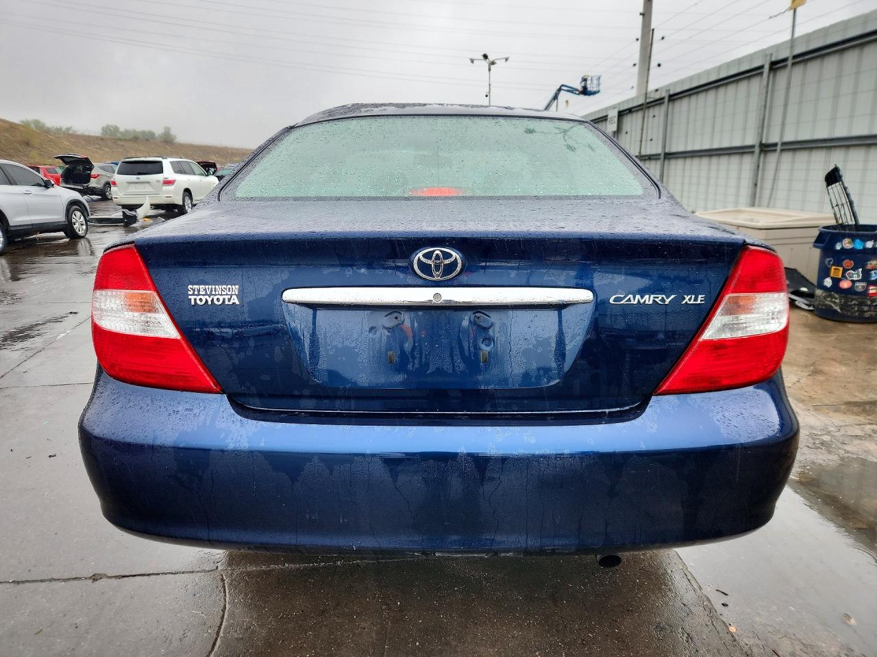 2003 TOYOTA CAMRY XLE photo 11