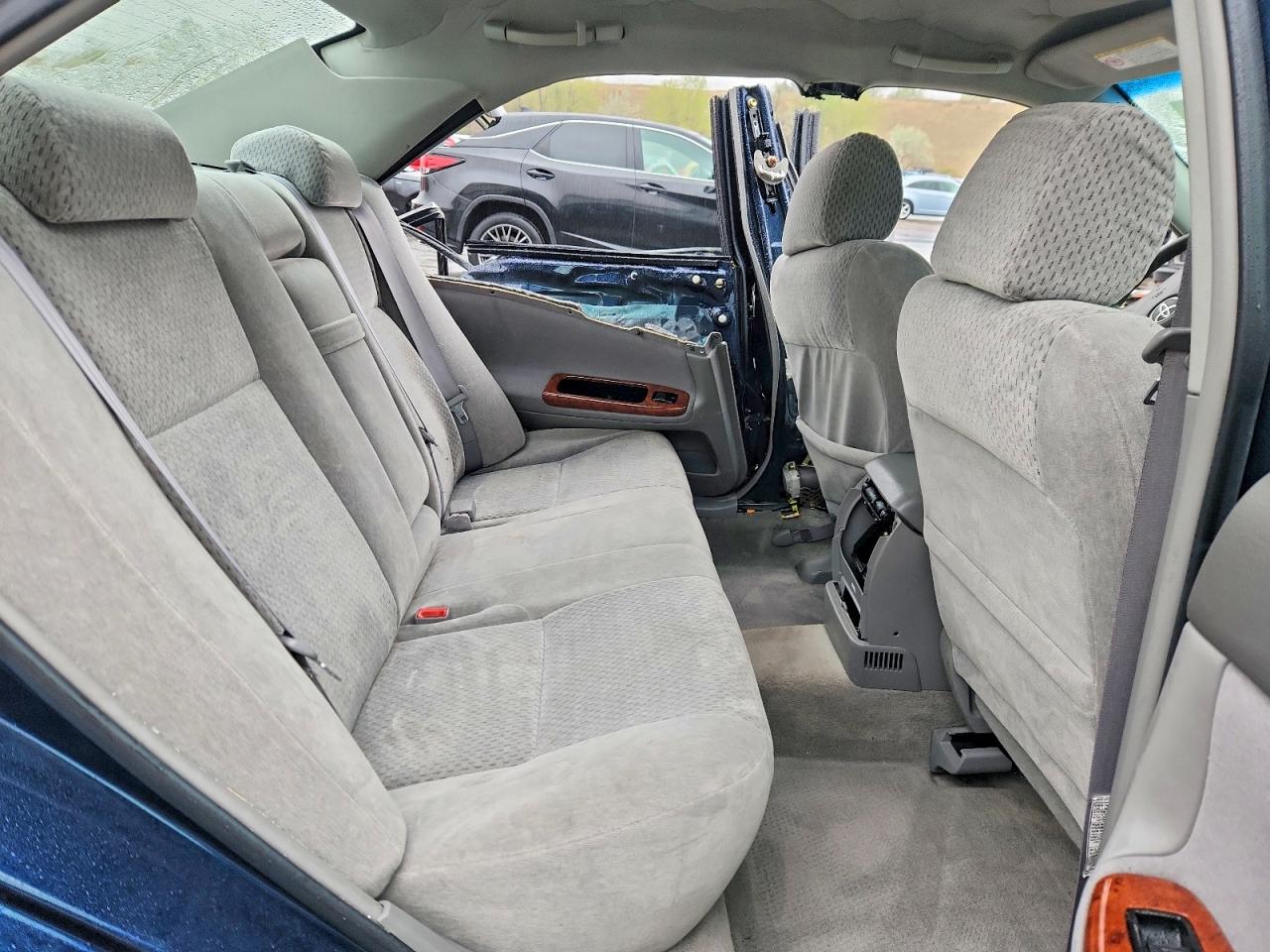 2003 TOYOTA CAMRY XLE photo 19