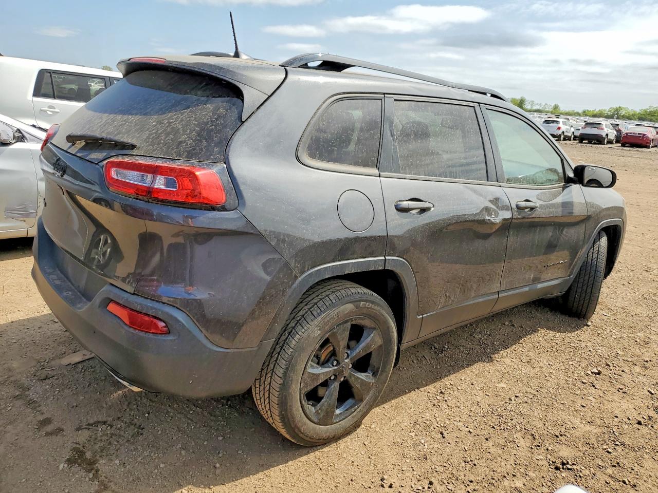 2016 JEEP CHEROKEE LATITUDE photo 3