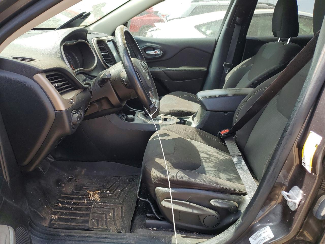 2016 JEEP CHEROKEE LATITUDE photo 7