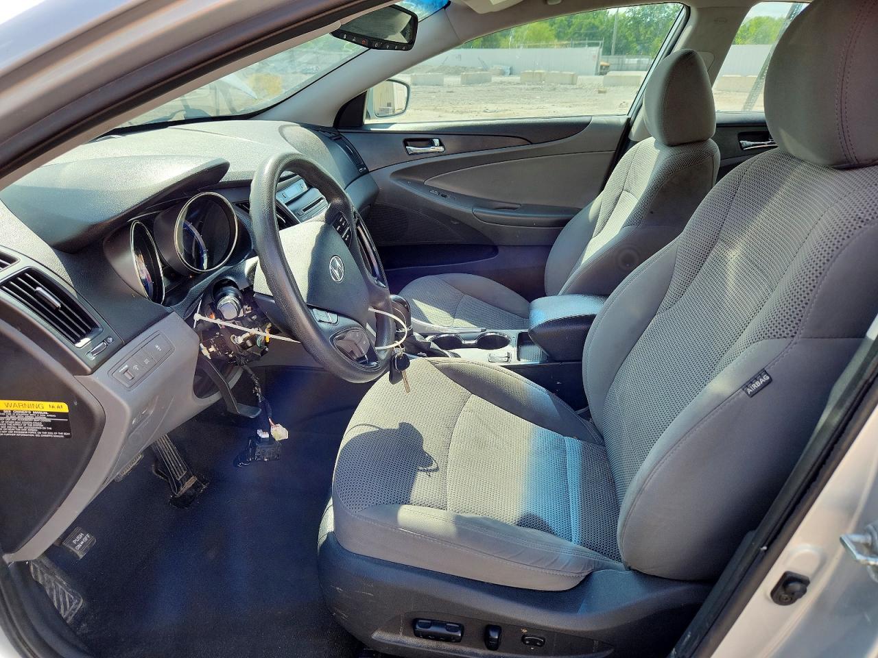 2013 HYUNDAI SONATA GLS photo 13