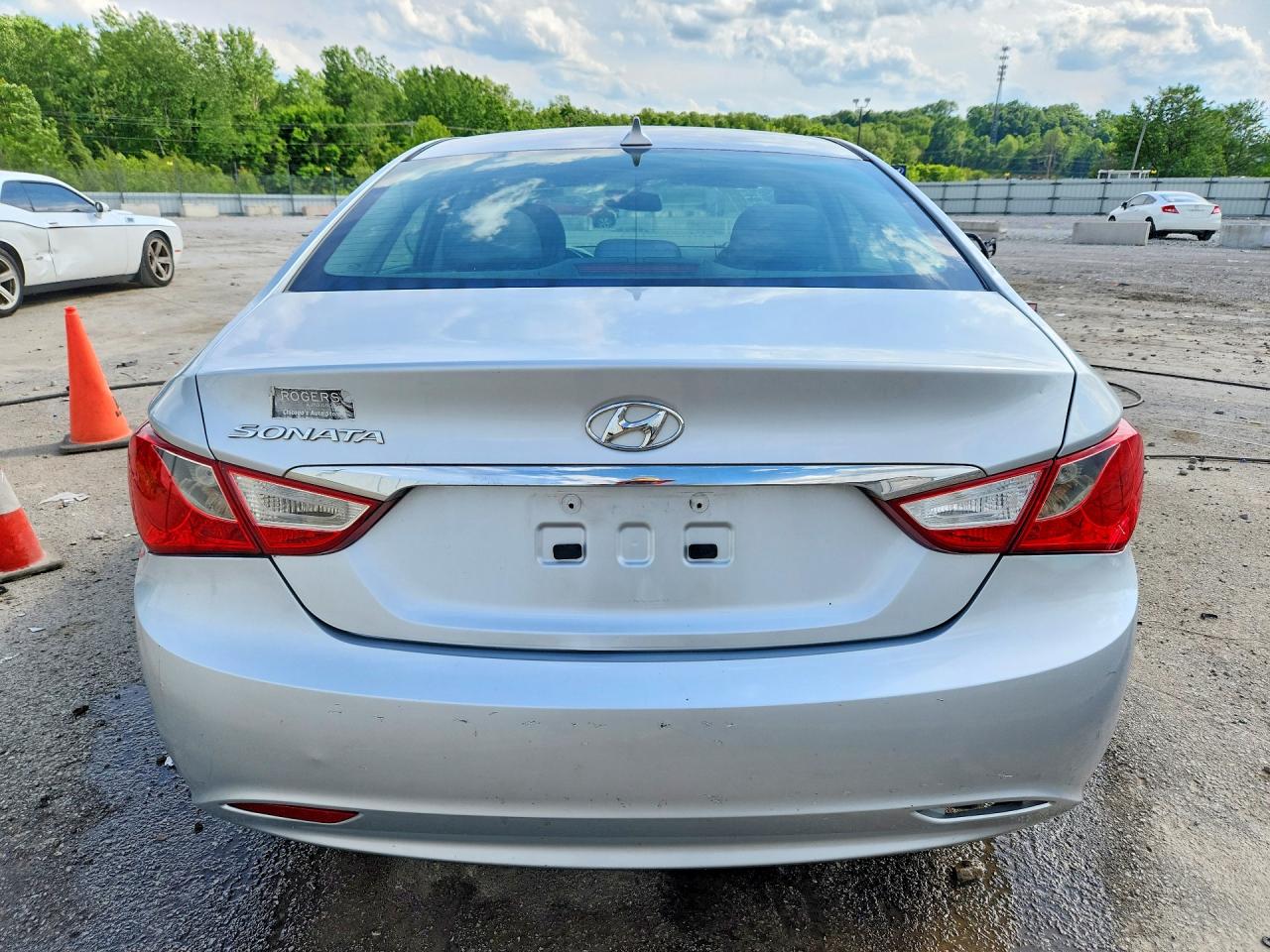 2013 HYUNDAI SONATA GLS photo 11