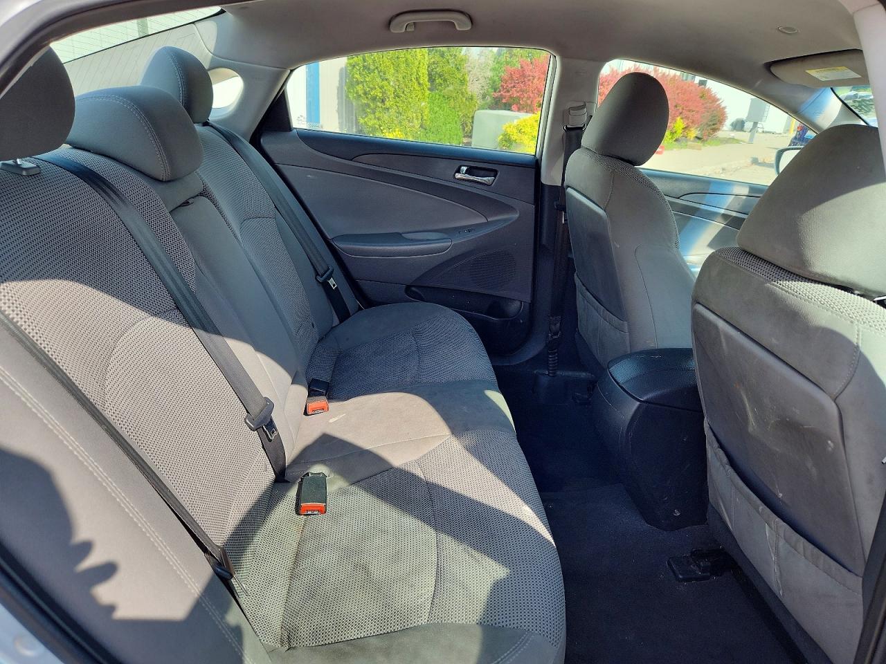 2013 HYUNDAI SONATA GLS photo 19