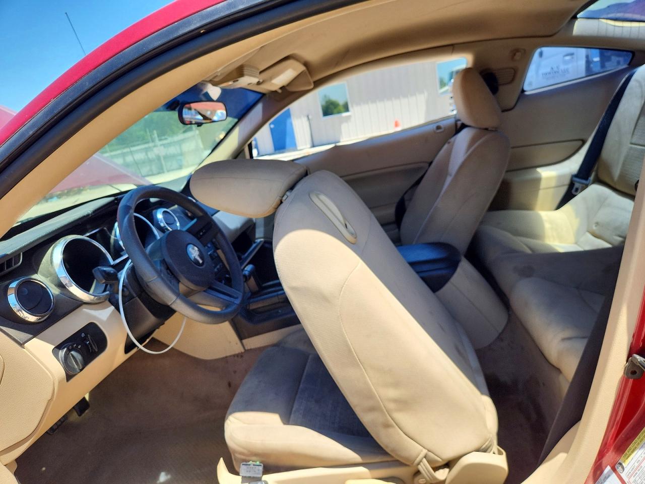 2005 FORD MUSTANG photo 19