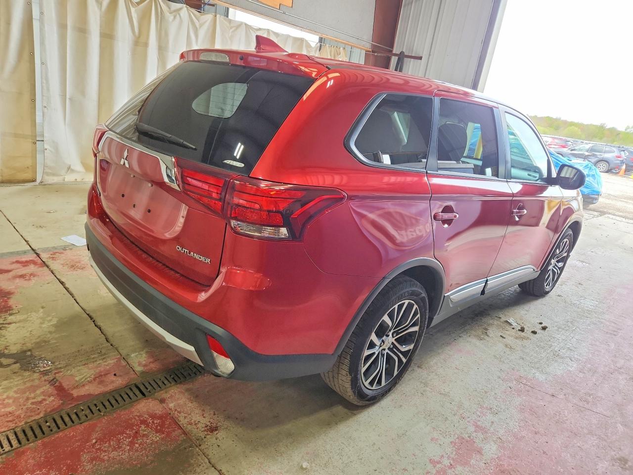 2018 MITSUBISHI OUTLANDER SE photo 7