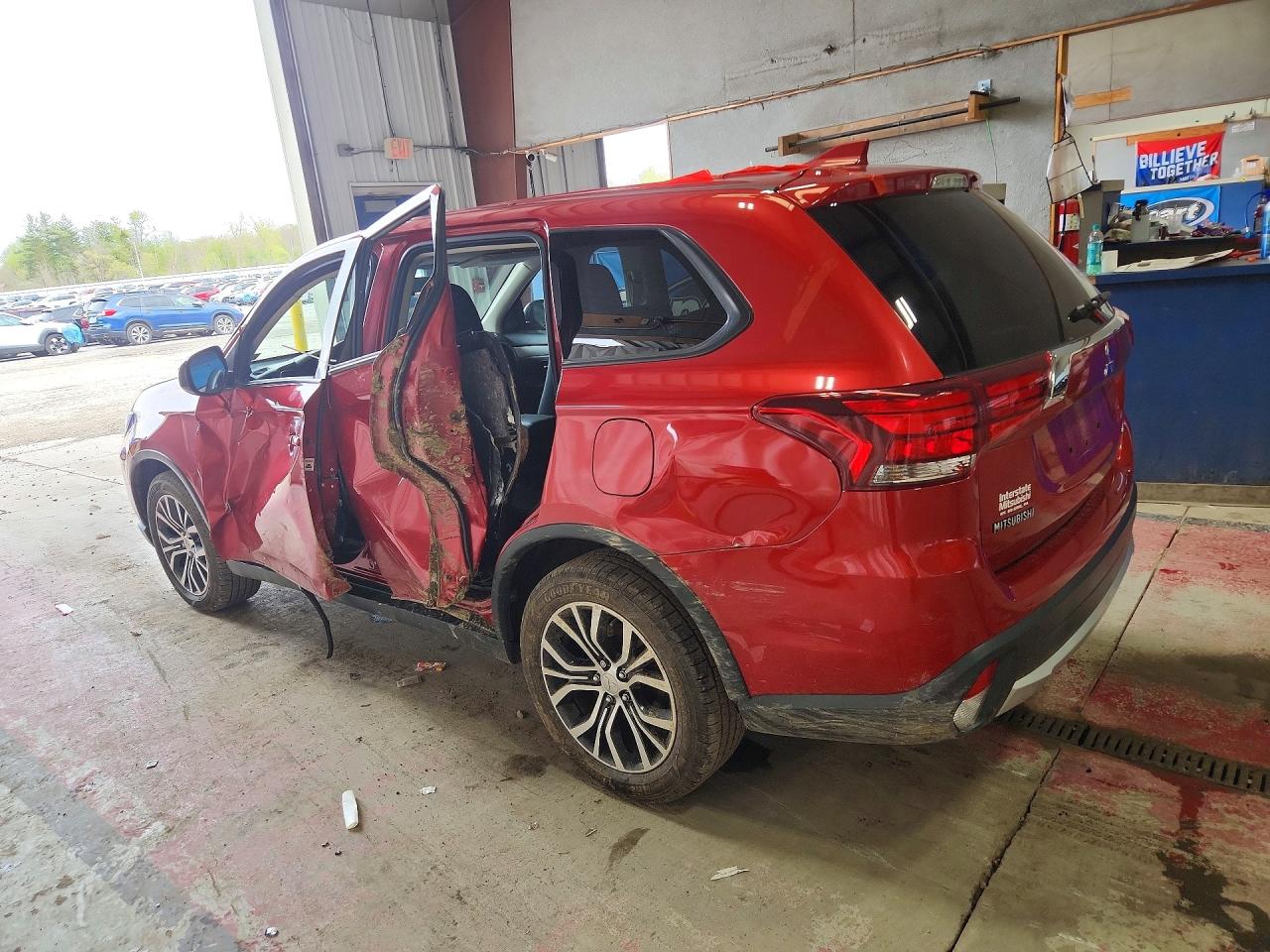 2018 MITSUBISHI OUTLANDER SE photo 4