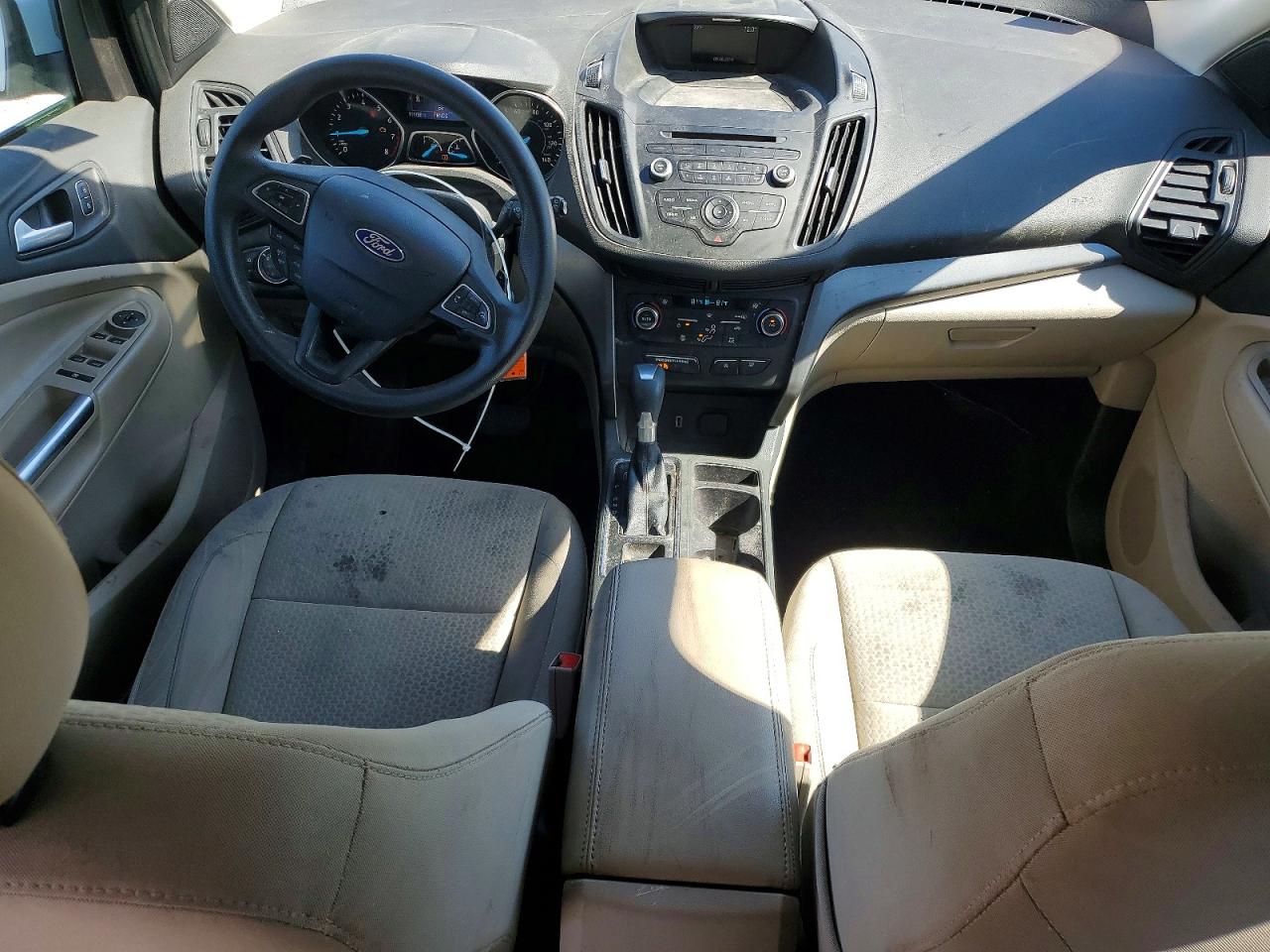 2017 FORD ESCAPE SE photo 8
