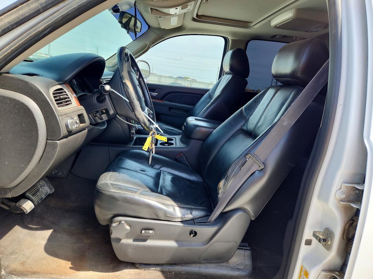 2011 CHEVROLET TAHOE C1500 LT photo 13